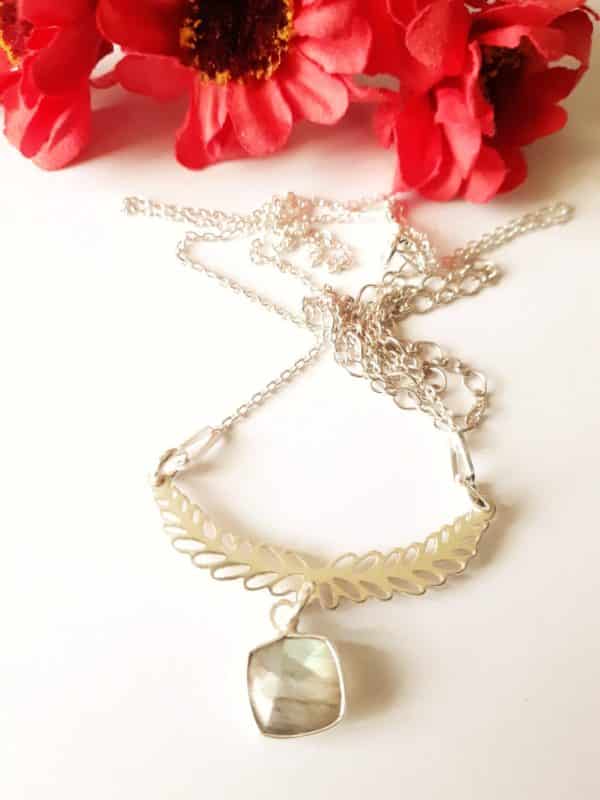 Collier argent sterling pierre naturelle Labradorite et couronne de laurier en argent massif
