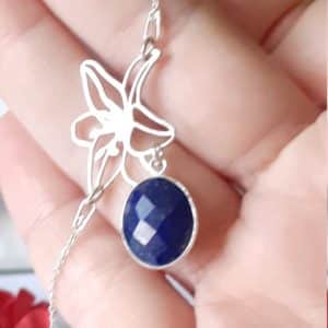 Lapis lazuli collier fleur hibiscus en argent sterling et pierre naturelle facettée