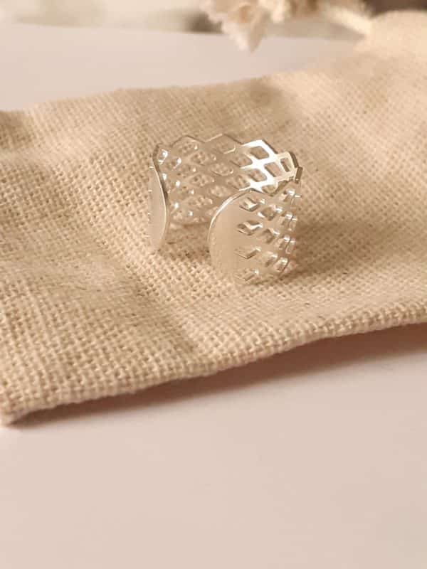 Élégante bague losanges en argent sterling : Un cadeau délicat pour sublimer son doigt – Image 3