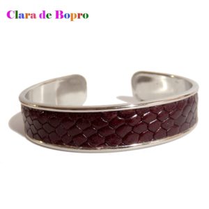 Bracelet manchette en cuir marron façon peau de serpent